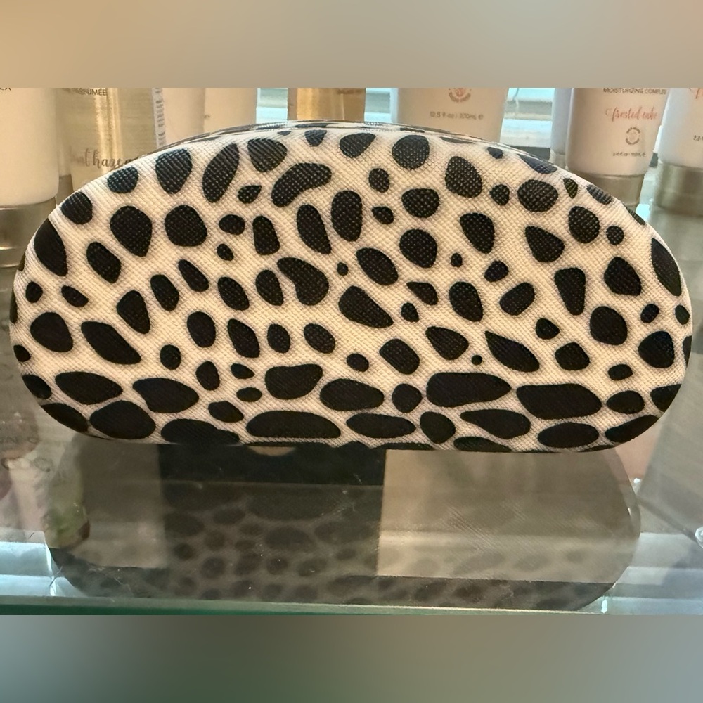 Chic Hardshell Animal Print Glasses or Sunglasses Case - Picture 3 of 8